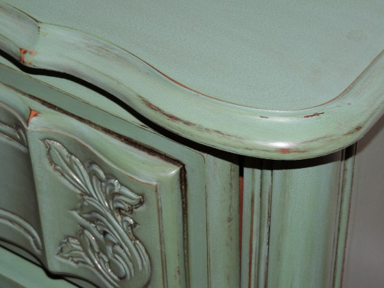 dresserdetail1